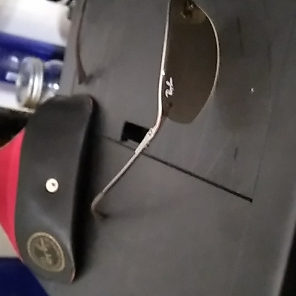 Ray-Ban Sunglasses With Case